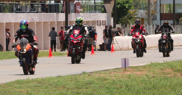 La Nación / Pura adrenalina en el Ducati Track Day