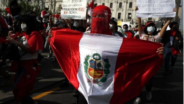 Crisis en Perú: ola de protestas deja dos muertos y pone en jaque al gobierno del presidente Manuel Merino » Ñanduti
