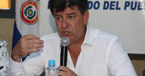La Nación / Alegre amordaza a los convencionales por temor a rendir cuentas, afirman
