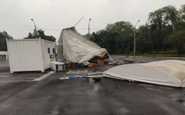 Tormenta arrasa con puesto de toma de muestras de la Caminera