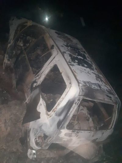 Incendio de camioneta en intento de asalto  - ABC en el Este - ABC Color