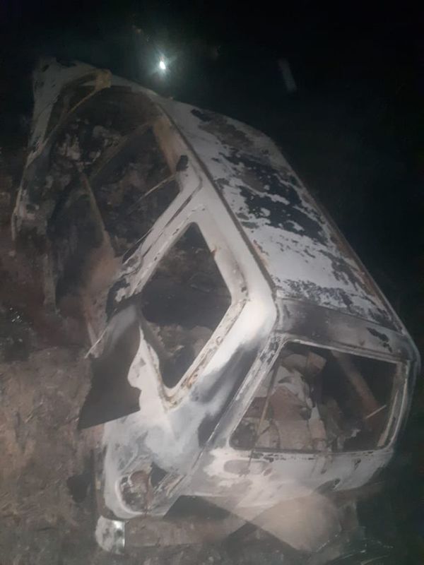 Incendio de camioneta en intento de asalto - ABC en el Este - ABC Color