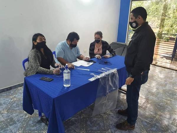 Arranca criticada convención del PLRA, con declarado pedido de alianzas de Efraín Alegre - ADN Paraguayo