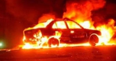 La Nación / Un hombre le prendió fuego al automóvil de su concubina