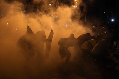 Perú: Protestas, caos y muertos, mientras exigen la renuncia del presidente