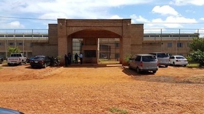Riña entre reclusos del PCC deja un fallecido | Noticias Paraguay