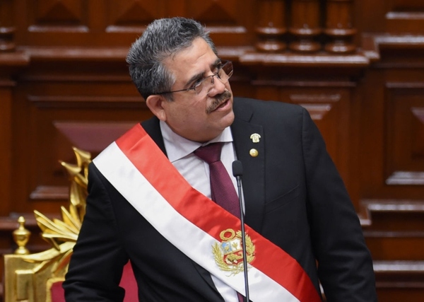 Merino renunció a la presidencia de Perú - Megacadena — Últimas Noticias de Paraguay