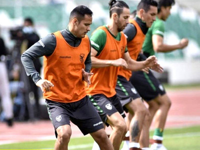 Bolivia se olvida de sus derrotas y se enfoca en la Albirroja