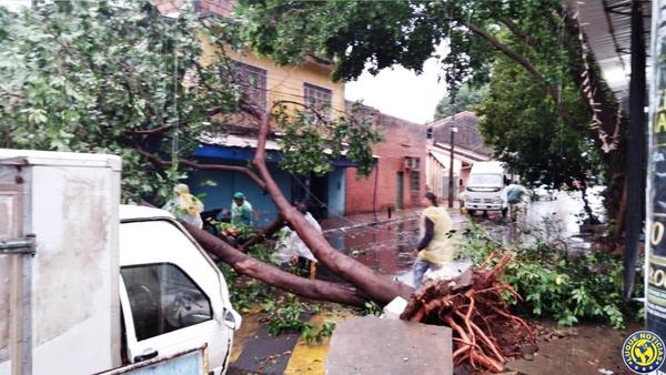Tormenta causó graves destrozos en Asunción y Central •