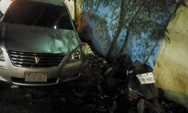 Conductor escapa de Policía tras persecución