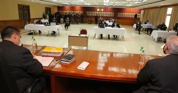 La Nación / Juicio oral contra OGD y otros acusados continúa este lunes