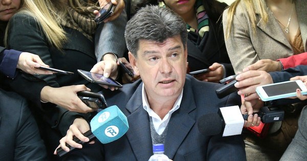La Nación / Alegre amordaza a convencionales por temor a rendir cuentas, acusan