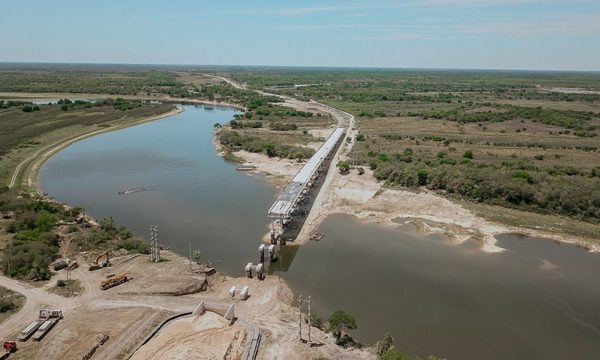Avanzan obras en puente más largo de Ñeembucú