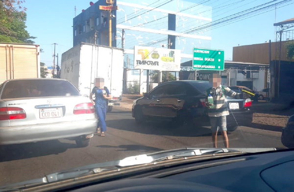 Los limpiavidrios ya no pueden permanecer en calles de CDE