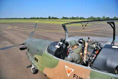 El Tucano T-27 vigila desde el aires reservas naturales de Itaipú - Noticde.com