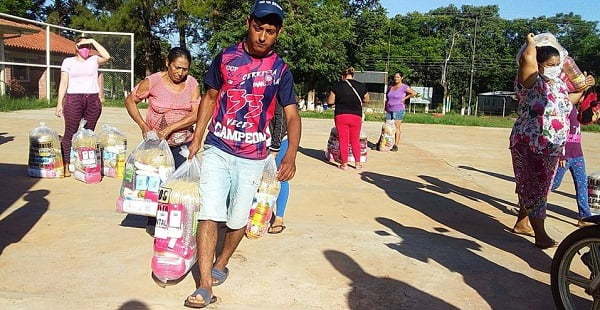 Escuelas de Carayaó y Vaquería reciben kits de alimentos - Noticiero Paraguay