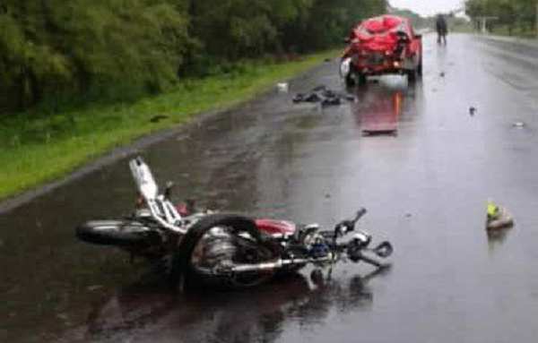 Dos muertos tras choque frontal en Arroyito - Noticiero Paraguay