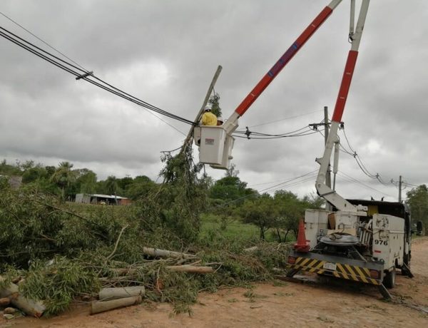 ANDE prevé restablecer 100% de energía eléctrica para el mediodía en Asunción y Central