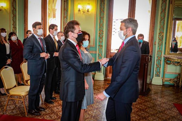 Luis Castiglioni jura como nuevo ministro del MIC » Ñanduti