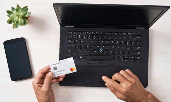 Nueva tarjeta débito de Mastercard permite operaciones online y desde apps móviles