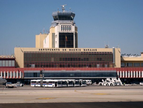 Paraguayos no pueden viajar a España con fines turísticos · Radio Monumental 1080 AM