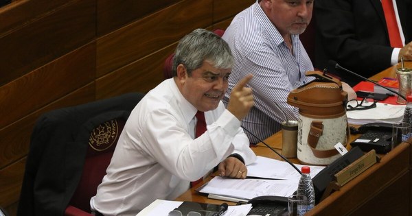 La Nación / El doble discurso de Riera: en marzo propuso que por ley se prorrogue mandato de intendentes