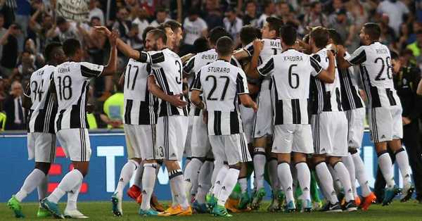 Ex jugador de Juventus: 'En mi primer día encontré a 10 jugadores fumando en el baño' - C9N