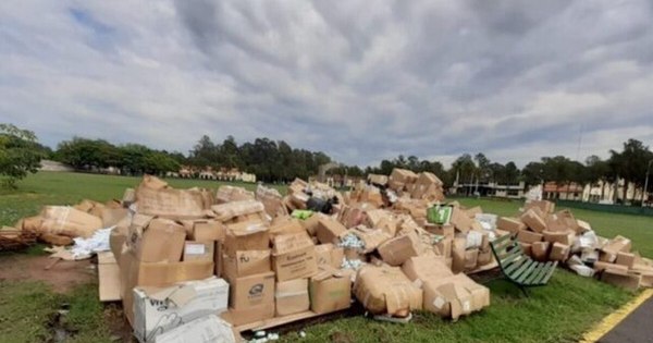 La Nación / Descubren lote de medicamentos desechados en predio del Hospital San Jorge