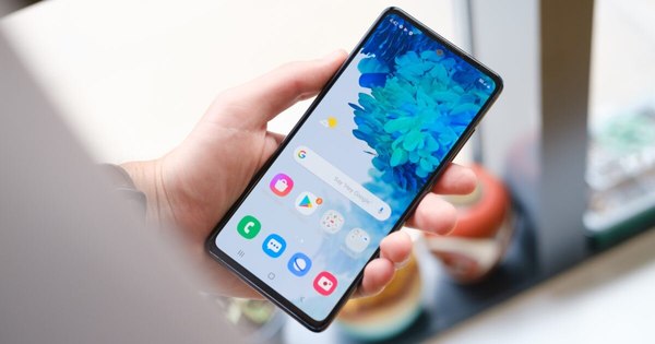La Nación / Samsung Paraguay presentó el Galaxy S20 FE