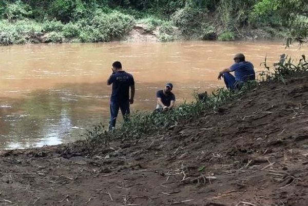 Bella Vista: Hallan dos personas asesinadas a orillas del río APA