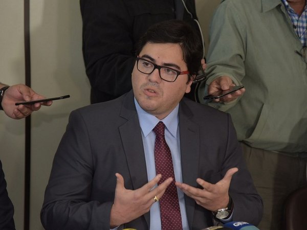 Viceministro de Transporte agradece por no utilizar servicio de la ANDE