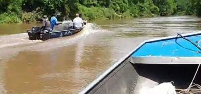 Hallan cadáveres con impactos de bala a orillas del río Apa en Amambay
