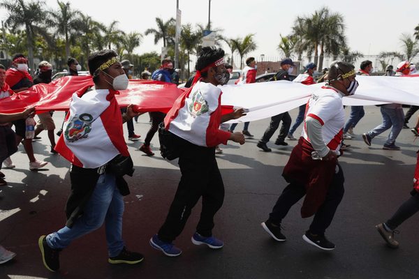 Perú urge cuidar también su frágil estabilidad económica en medio de crisis - MarketData