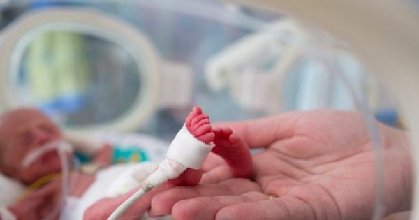 La Nación / Ofrecen charlas virtuales por el Día del Prematuro