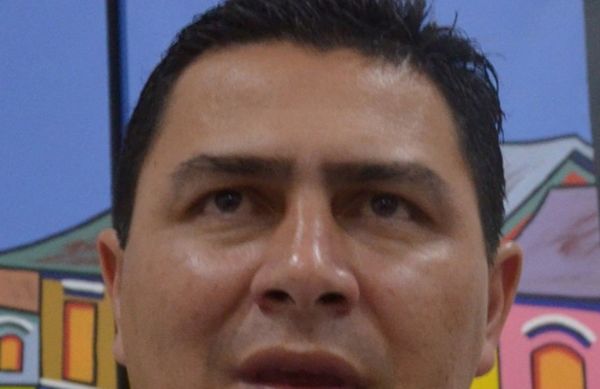 Intendente de Luque pide millonario sobregiro para salarios y aguinaldos - Nacionales - ABC Color