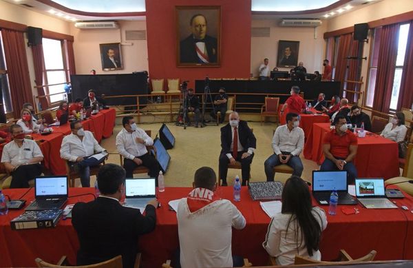 “Beto” Ovelar considera “exitosa” la convención que fortalece al cartismo - Nacionales - ABC Color