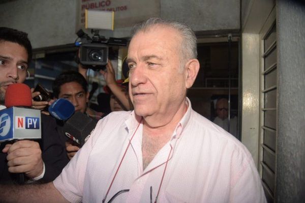 Denuncias comprometen cada vez más a González Daher en esquema de extorsión