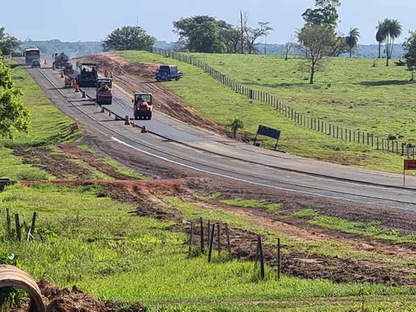 Avanza la rehabilitación y mantenimiento de la ruta PY05 en el norte del país | .::Agencia IP::.