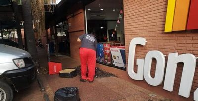 Guardia evitó asalto a local comercial sobre Mcal. López