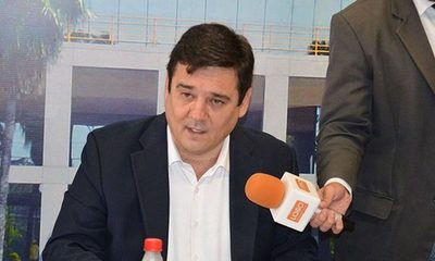 Redes sociales ubican a Salyn Buzarquis como potable candidato a la presidencia del PLRA
