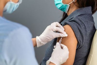 Instan a vacunarse tras alerta por rebrote de sarampión y difteria - Nacionales - ABC Color