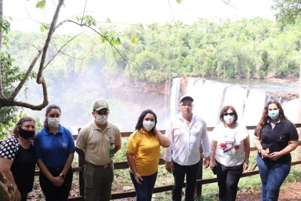 Senatur busca potenciar atractivos y fortalecer servicios turísticos de Alto Paraná » Ñanduti