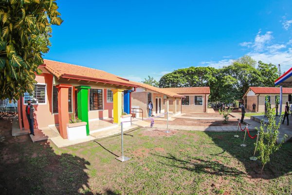 Mario Abdo inauguró obras de infraestructura para más 40 instituciones educativas de San Pedro - El Trueno
