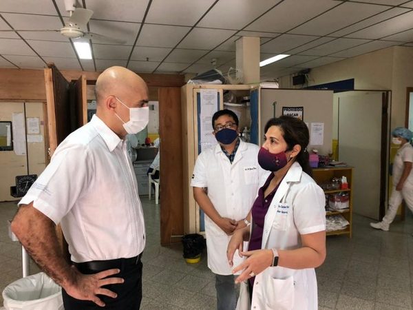 Mazzoleni visitó hospital afectado por temporal del fin de semana - El Trueno