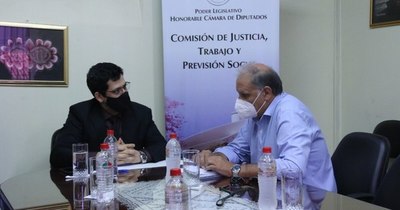 La Nación / Nueva ley de gestión de desastres es estudiada por el diputado Latorre