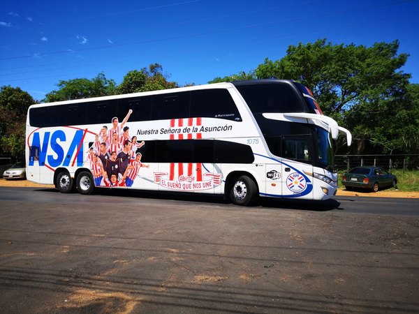 La hora de salida y el itinerario del bus albirrojo rumbo al Defensores