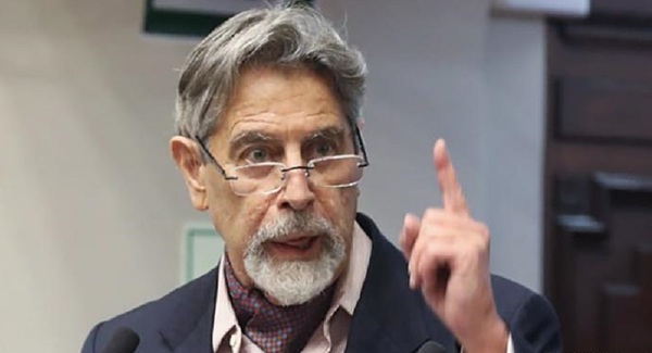 Francisco Sagasti jura como nuevo presidente de Perú