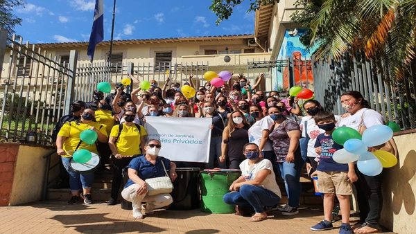 Jardines infantiles exigen respuestas a Salud