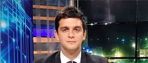 El periodista Enrique Dávalos es también corredor de karting - Teleshow