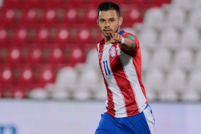 Ángel Romero abre la cuenta ante Bolivia